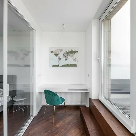 With Terrace In The City Center Apartment